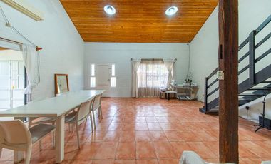 Casa en Venta 4 dormitorios Baigorria