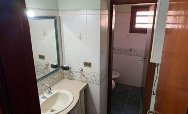 VENTA CASA 4 DORMITORIOS PILETA CLIMATIZADA PILAR
