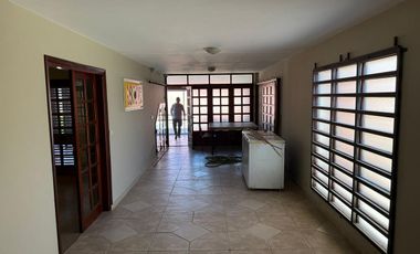 VENTA CASA 4 DORMITORIOS PILETA CLIMATIZADA PILAR