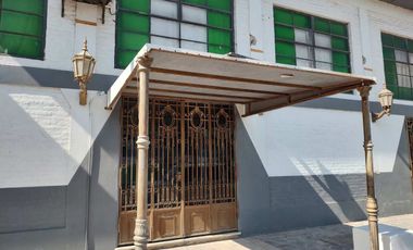 ALQUILER EDIFICIO ESQUINA  EZEIZA PB Y DOS PISOS