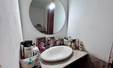 CASA EN VENTA LOBOS 3 DORMITORIOS PARQUE COCHERA
