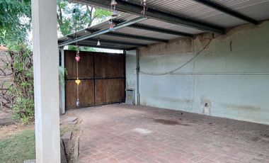 CASA EN VENTA LOBOS 3 DORMITORIOS PARQUE COCHERA