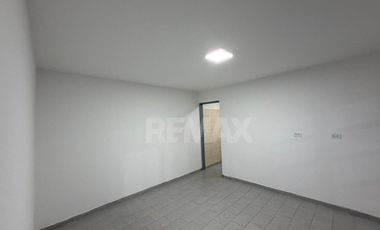 ALQUILER Galpon 200 m2 con 2 oficinas y recepcion.