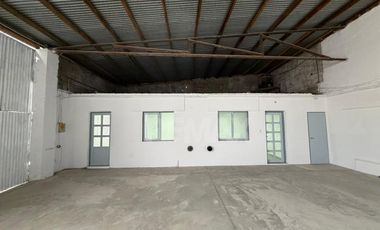 ALQUILER Galpon 200 m2 con 2 oficinas y recepcion.