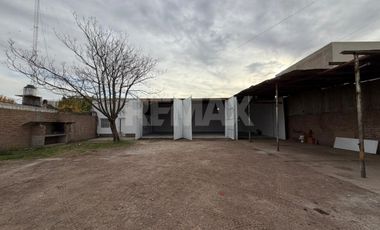 ALQUILER Galpon 200 m2 con 2 oficinas y recepcion.