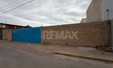 ALQUILER Galpon 200 m2 con 2 oficinas y recepcion.