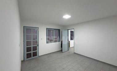 ALQUILER Galpon 200 m2 con 2 oficinas y recepcion.