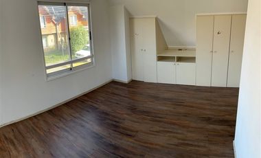 Casa en Arriendo en Villa Vista Volcán
