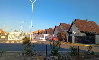 Casa en Arriendo en ALCALDE JULIO ARANGUA NUÑEZ NORTE 311