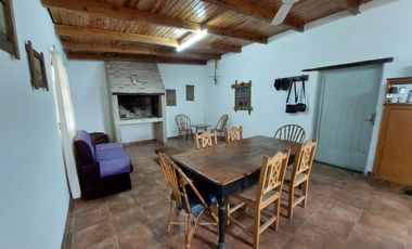 Casa  con pileta en Los Zapallos a pasos del Rio