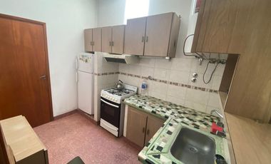 VENTA CASA 4 AMBIENTES BERAZATEGUI CON COCHERA
