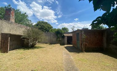 VENTA CASA 4 AMBIENTES BERAZATEGUI CON COCHERA