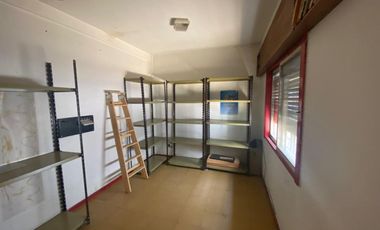VENTA CASA 4 AMBIENTES BERAZATEGUI CON COCHERA