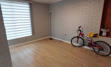 ARRIENDO LINDA CASA VILLA SAN JOAQUIN 2D 1B