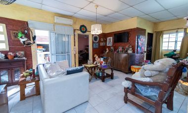 CASA EN BARRIO LAS PALTAS
