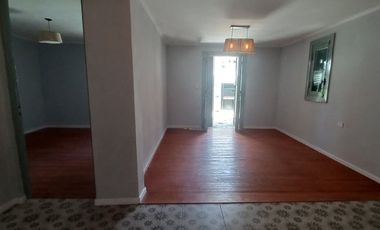 Interno sobre Peatonal, 2 Dorm, 2 baños y patio