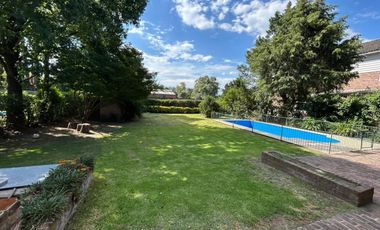 Alquiler casa 5 amb. amueblada village golf.