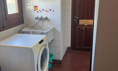 Alquiler casa 5 amb. amueblada village golf.