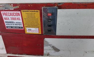 Venta cochera fija cubierta  zona Plaza Mitre