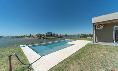 CASA 4 AMBIENTES EN VENTA SAN SEBASTIAN