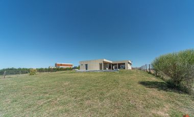 CASA 4 AMBIENTES EN VENTA SAN SEBASTIAN