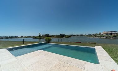 CASA 4 AMBIENTES EN VENTA SAN SEBASTIAN