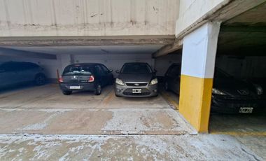VENTA COCHERA EN B° GRAL PAZ EN EDIF MARTINICA VII