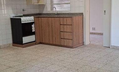 Alquiler casa amplia en Esperanza- Barrio Este
