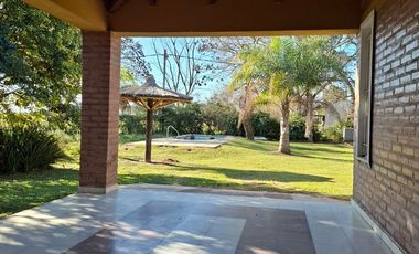 VENTA DE 2 CABAÑAS AMOBLADAS CON PILETA EN CAYASTA