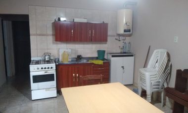 Casa de 2 dormitorios en Cayasta, con pileta