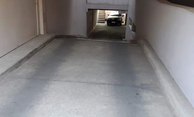 Venta cochera cubierta fija San Isidro