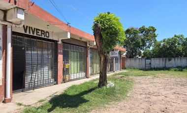 VENTA LOCAL AL FRENTE+ LOCAL LATERAL V. TESEI