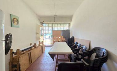 VENTA LOCAL AL FRENTE+ LOCAL LATERAL V. TESEI