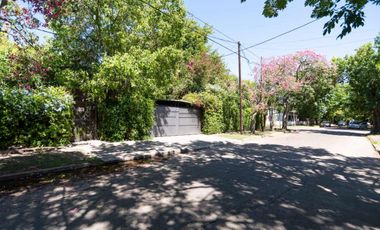 CASA EN VENTA CITY BELL 4 DORMITORIOS PILETA