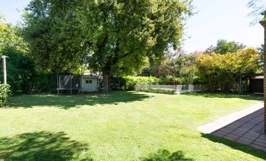 CASA EN VENTA CITY BELL 4 DORMITORIOS PILETA