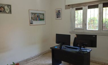 VENTA CASA 5 AMBIENTES BELLA VISTA