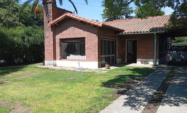 VENTA CASA 5 AMBIENTES BELLA VISTA