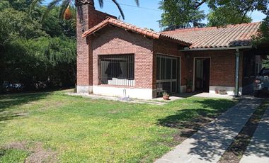 VENTA CASA 5 AMBIENTES BELLA VISTA