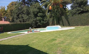 VENTA CASA 5 AMBIENTES BELLA VISTA