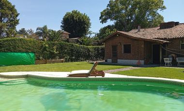 VENTA CASA 5 AMBIENTES BELLA VISTA