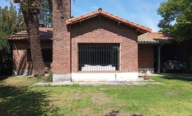 VENTA CASA 5 AMBIENTES BELLA VISTA