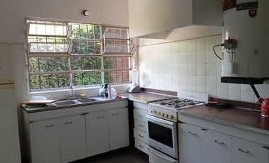 VENTA CASA 5 AMBIENTES BELLA VISTA
