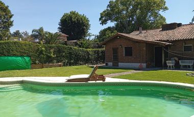 VENTA CASA 5 AMBIENTES BELLA VISTA