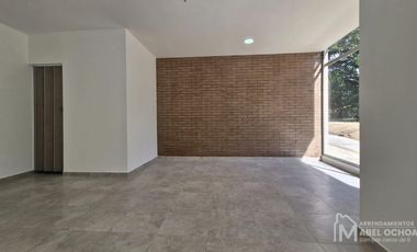 Oficina-Local en Arriendo Ubicado en Envigado Codigo 841