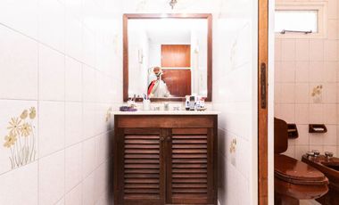 HERMOSA CASA 5 AMBIENTES lote 13,50 x 56 mts