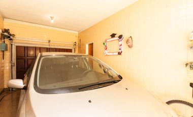HERMOSA CASA 5 AMBIENTES lote 13,50 x 56 mts