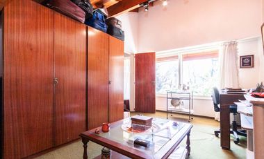 HERMOSA CASA 5 AMBIENTES lote 13,50 x 56 mts