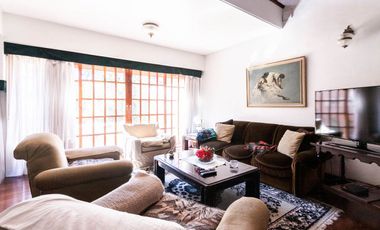 HERMOSA CASA 5 AMBIENTES lote 13,50 x 56 mts