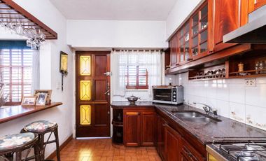 HERMOSA CASA 5 AMBIENTES lote 13,50 x 56 mts