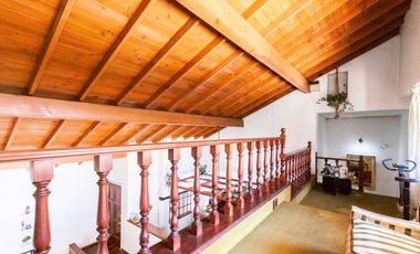 HERMOSA CASA 5 AMBIENTES lote 13,50 x 56 mts